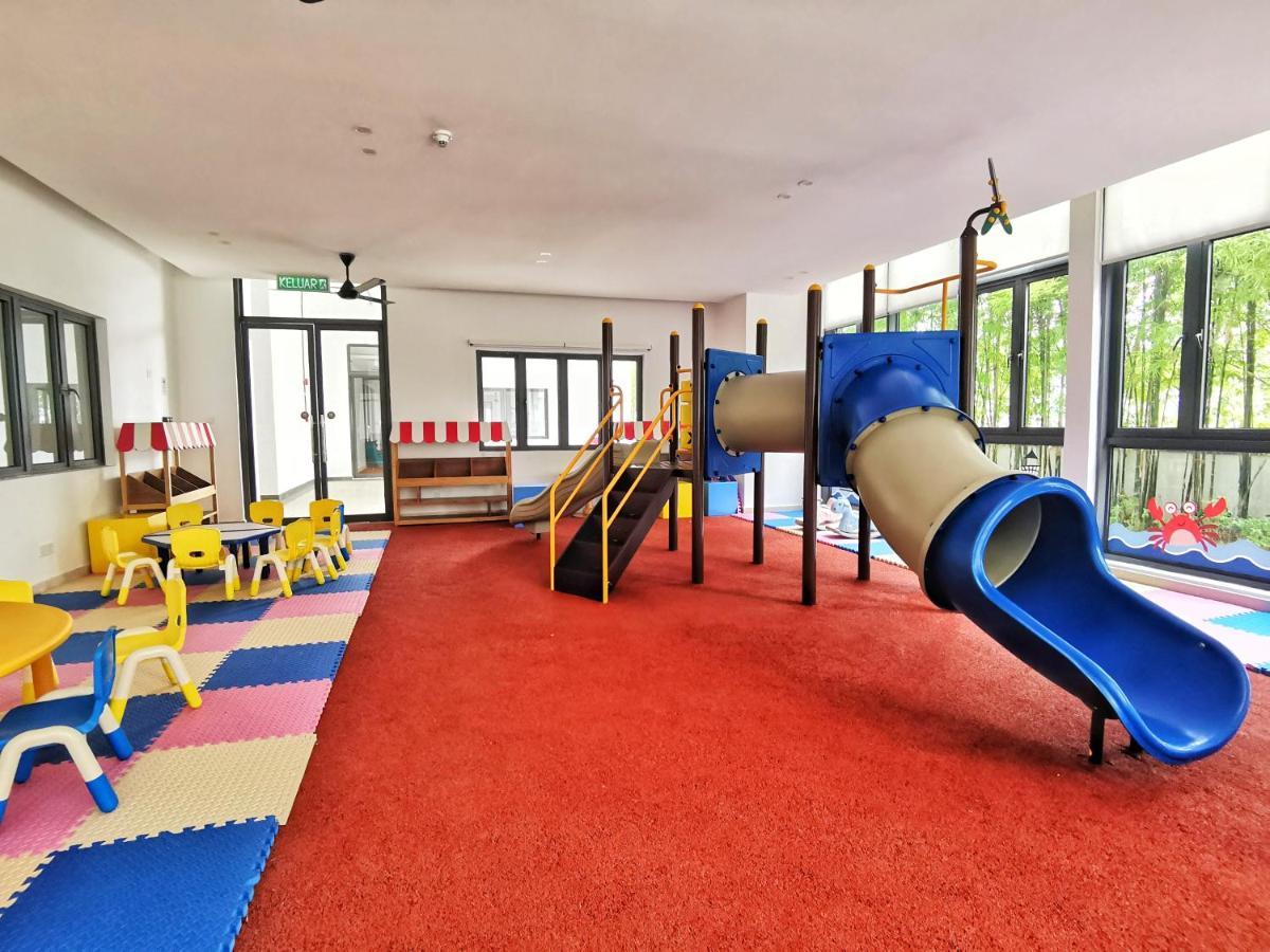 Yussy 2 Bedrooms Condo At R&F Princess Cove Johor Bahru Ngoại thất bức ảnh
