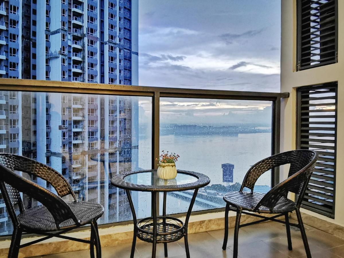 Yussy 2 Bedrooms Condo At R&F Princess Cove Johor Bahru Ngoại thất bức ảnh