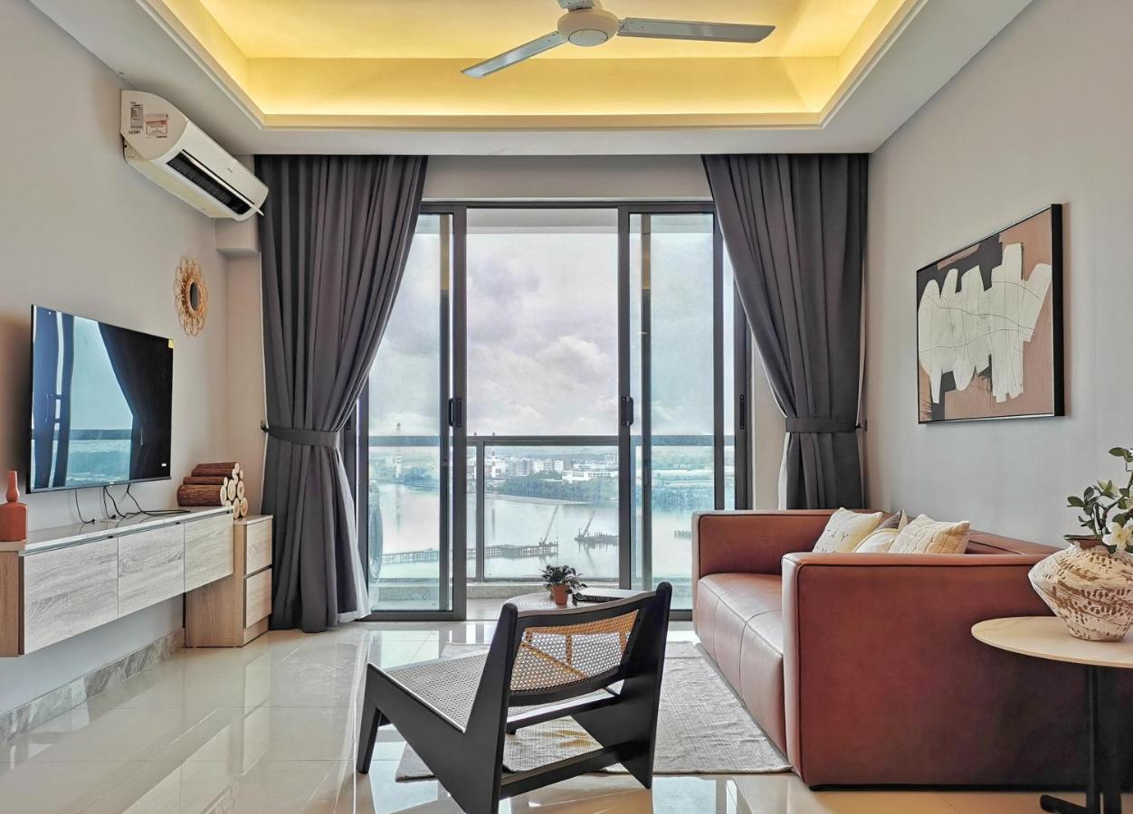 Yussy 2 Bedrooms Condo At R&F Princess Cove Johor Bahru Ngoại thất bức ảnh